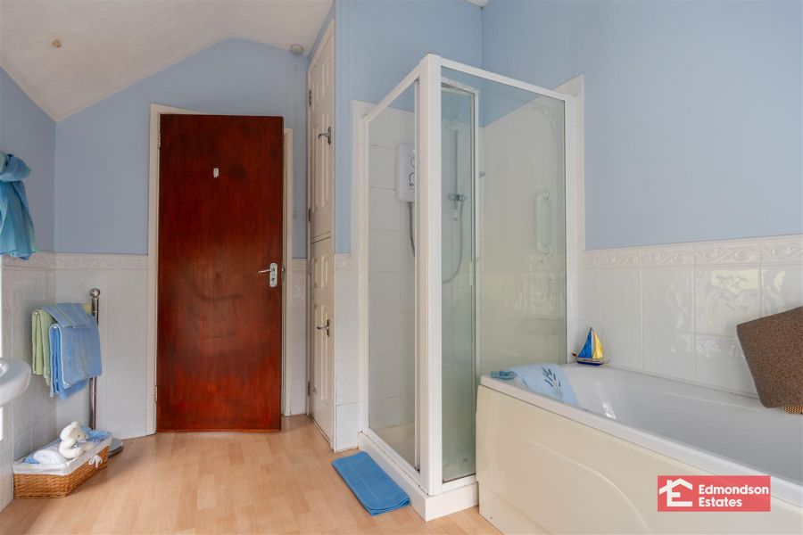 20 Loughloughan Road