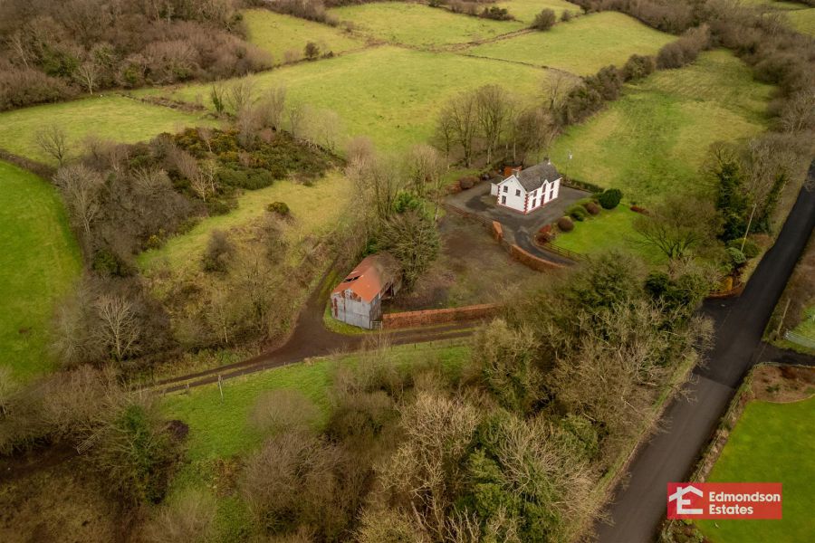 20 Loughloughan Road