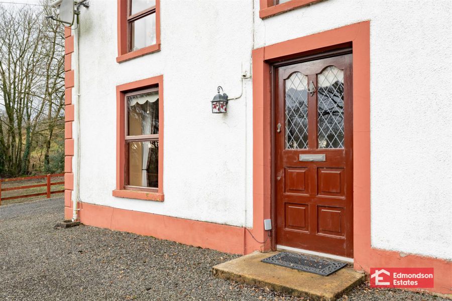 20 Loughloughan Road