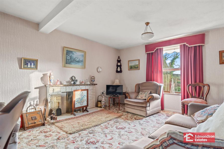 20 Loughloughan Road