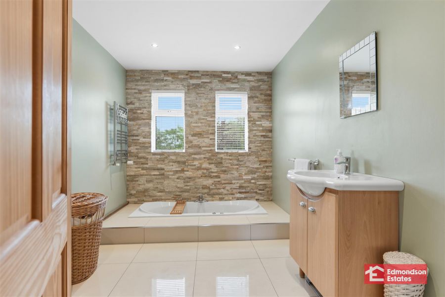 39B Lislunnan Road