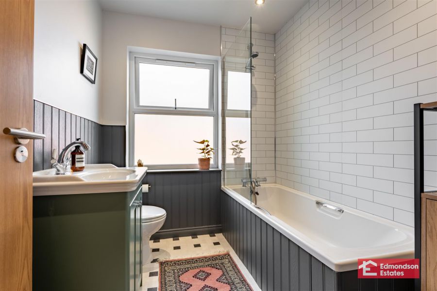 12 Leighinmohr Crescent