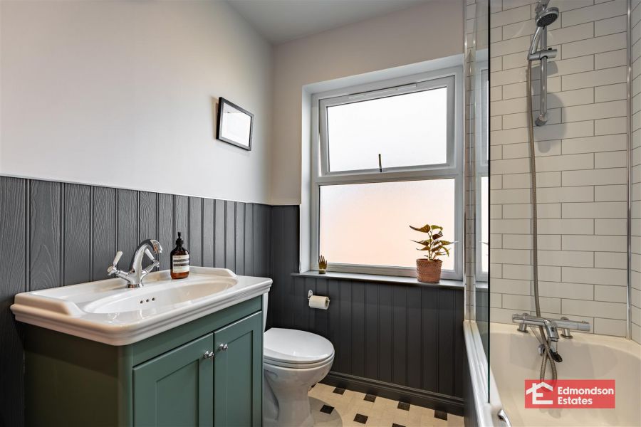 12 Leighinmohr Crescent