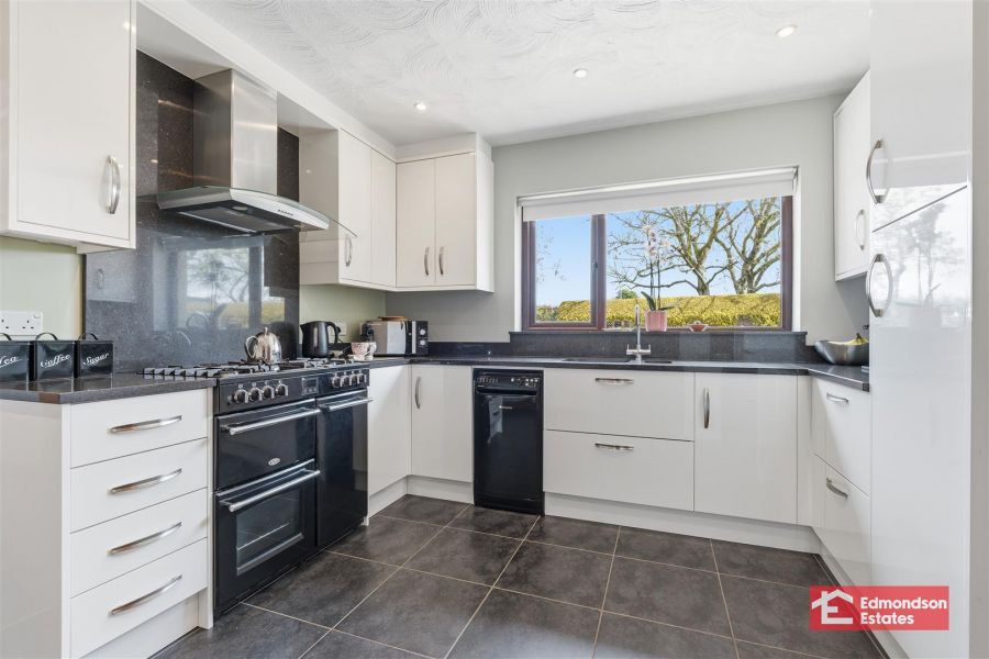 81 Clonkeen Road