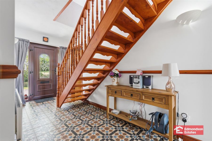 81 Clonkeen Road