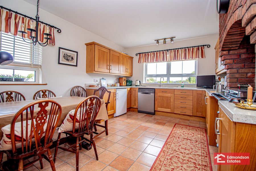 16 Dreen Road