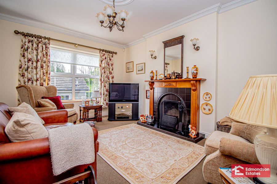 16 Dreen Road