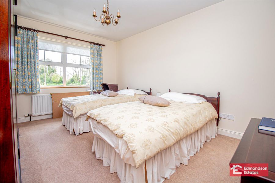 16 Dreen Road