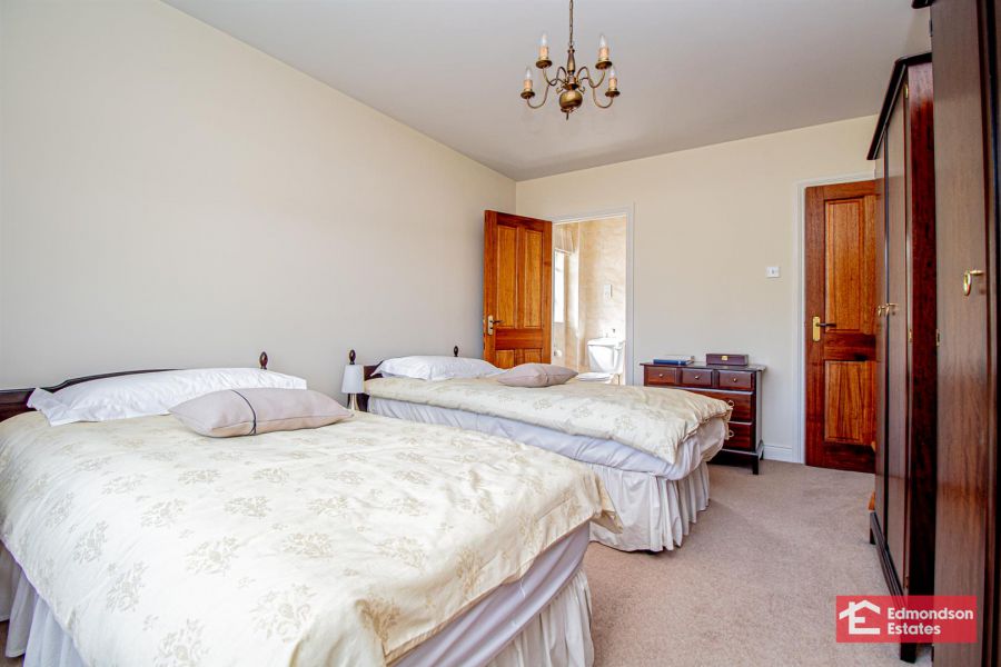 16 Dreen Road