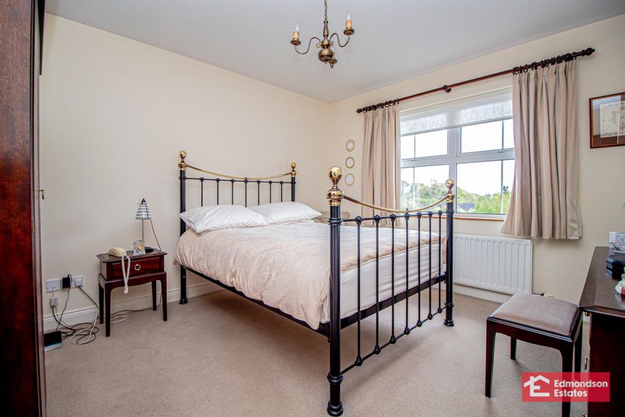 16 Dreen Road