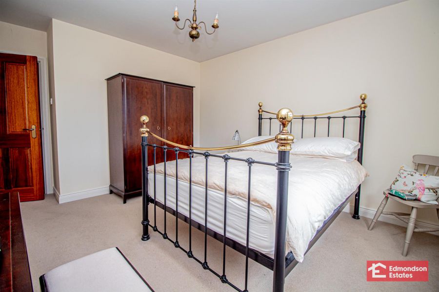 16 Dreen Road