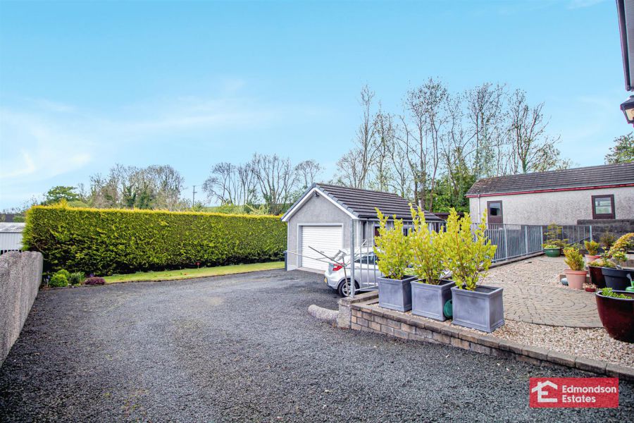 16 Dreen Road