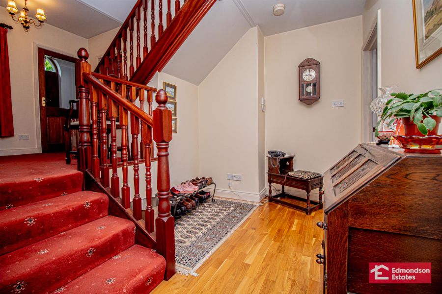 16 Dreen Road