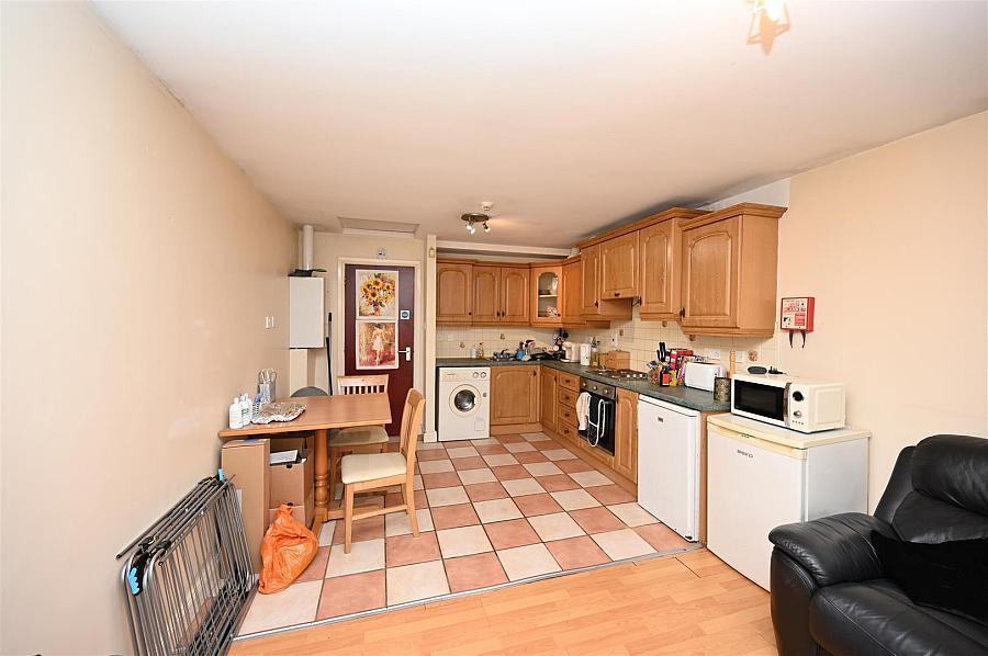 16B Meadowbank Street