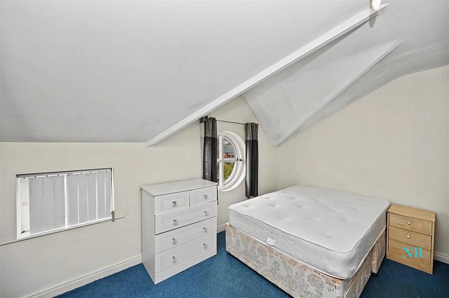 123 Northbrook Street