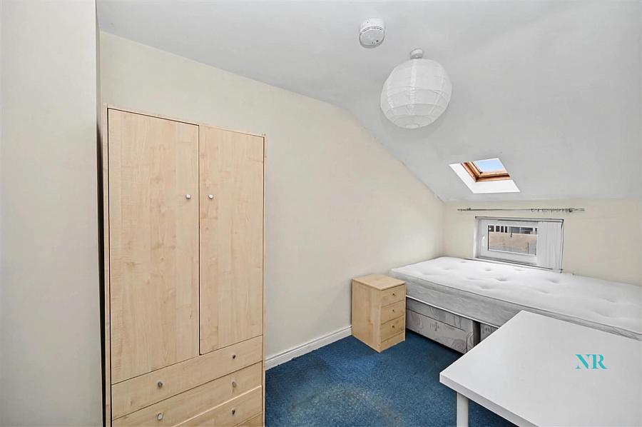 123 Northbrook Street