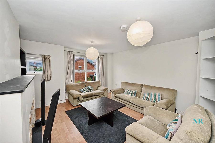 123 Northbrook Street