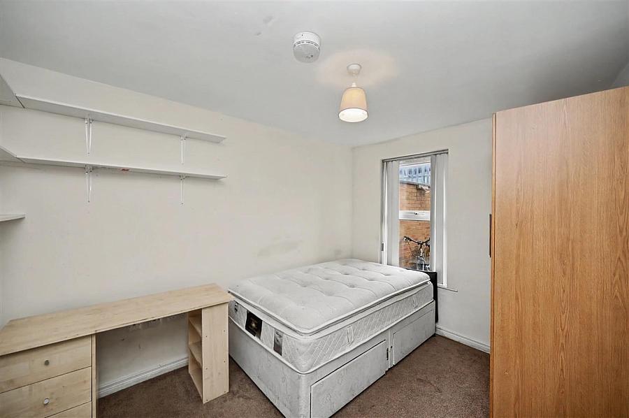 123 Northbrook Street