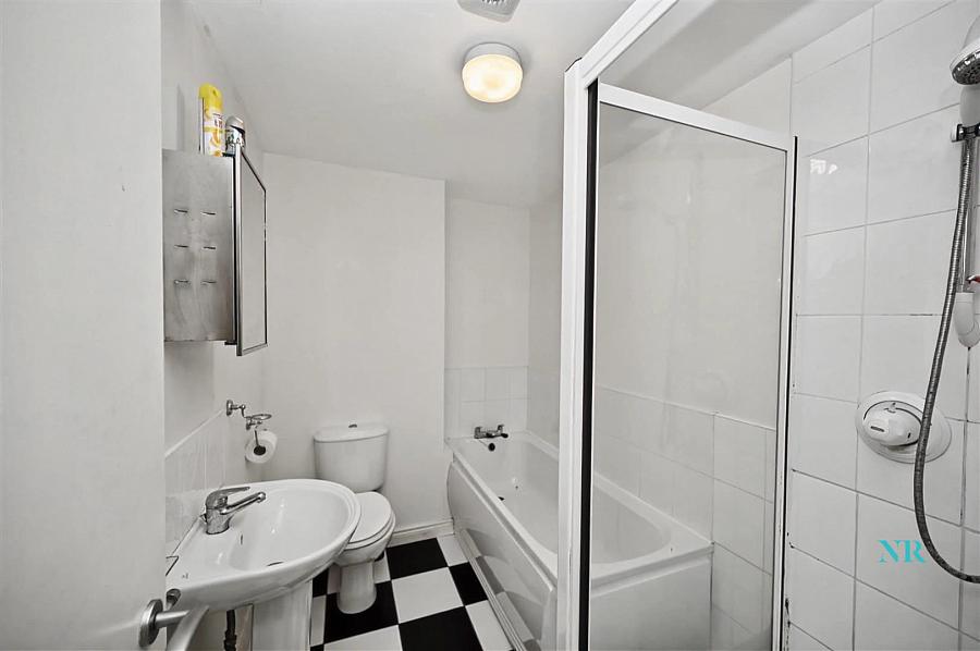 123 Northbrook Street