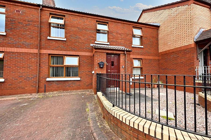 22 Thames Court