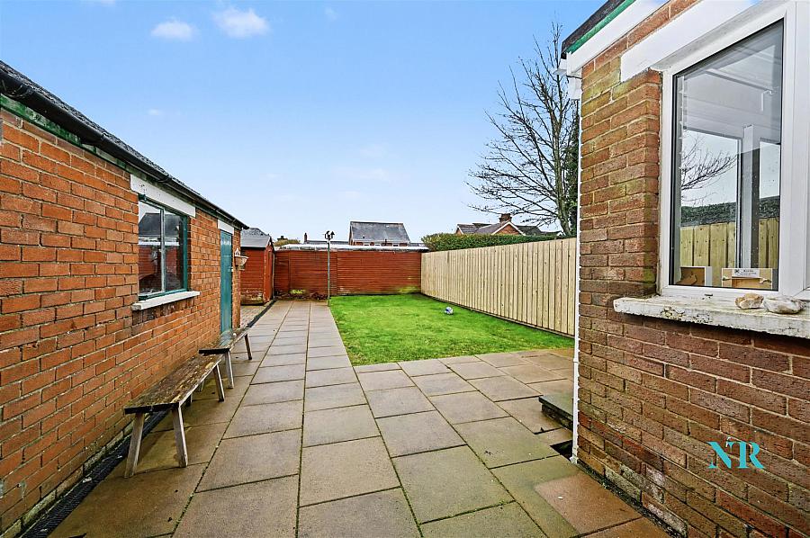 10 Ailesbury Crescent