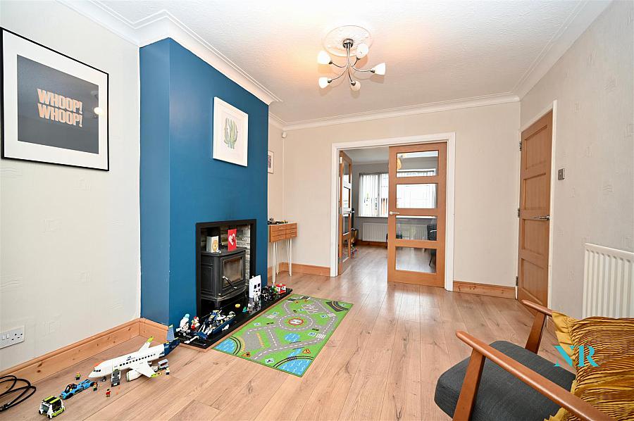 10 Ailesbury Crescent