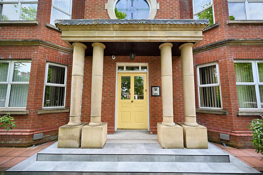 Apt A, 52 Wellington Park