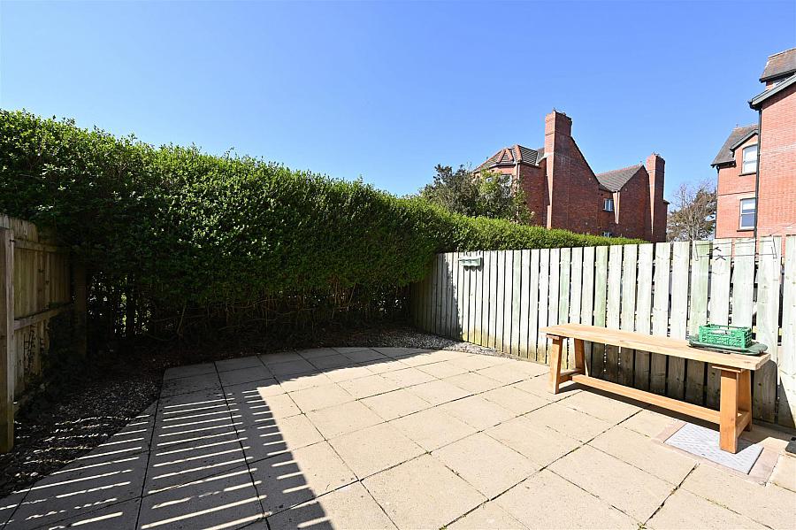 Apartment 7 16 Annadale Avenue