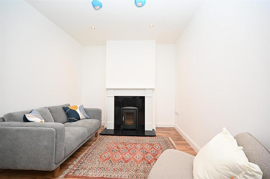 2 Silverstream Gardens