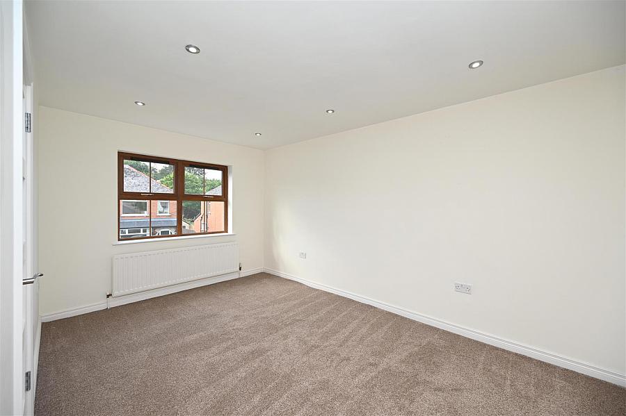 1a Knockvale Park