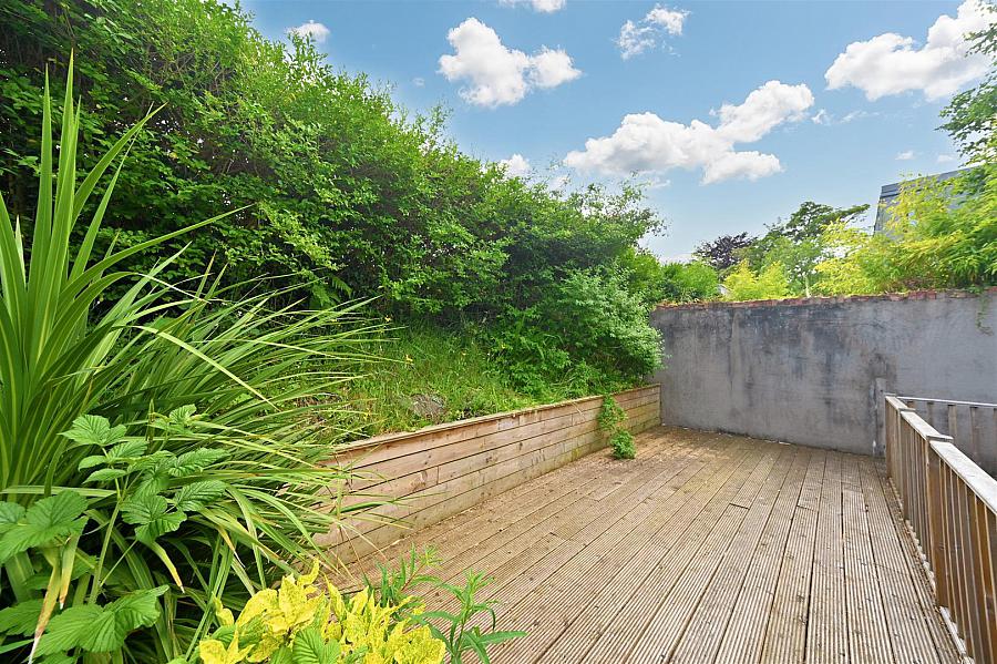 1a Knockvale Park