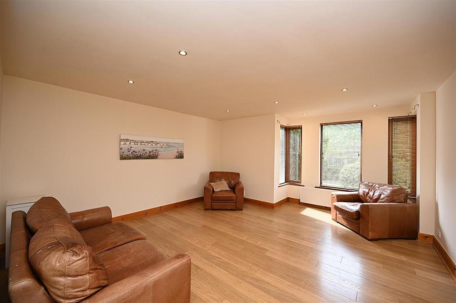 Apt 1-6 Woodville Mews