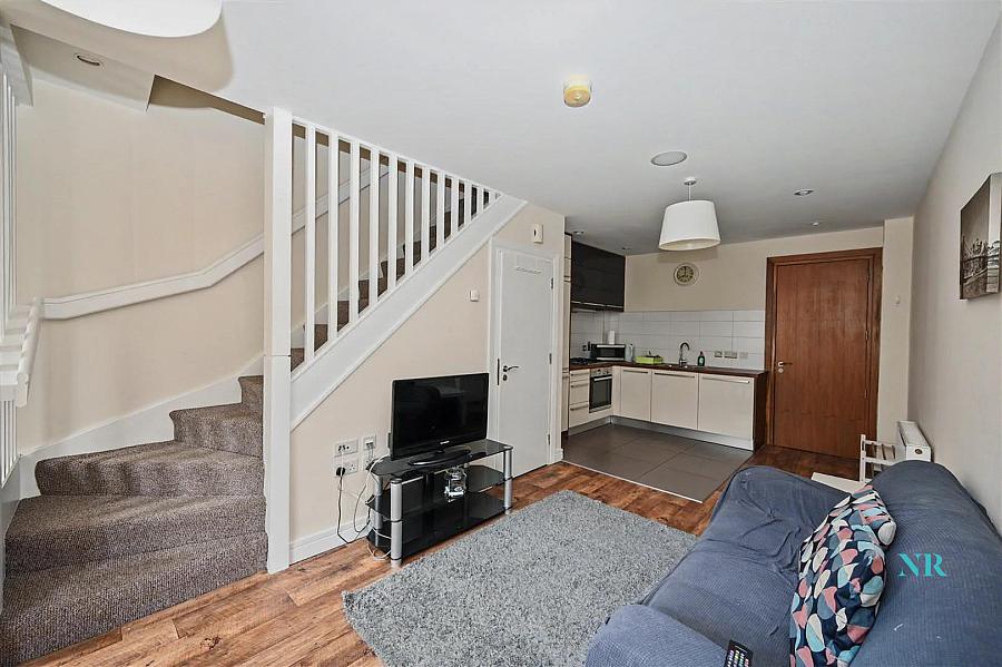 5.07 The Arc 2E Queens Road