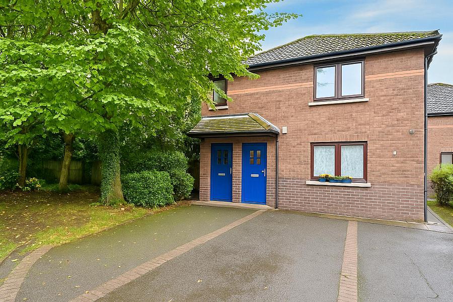 24 Ravenhill Reach Mews