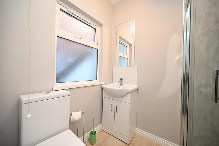 Apt 2 34 North Parade