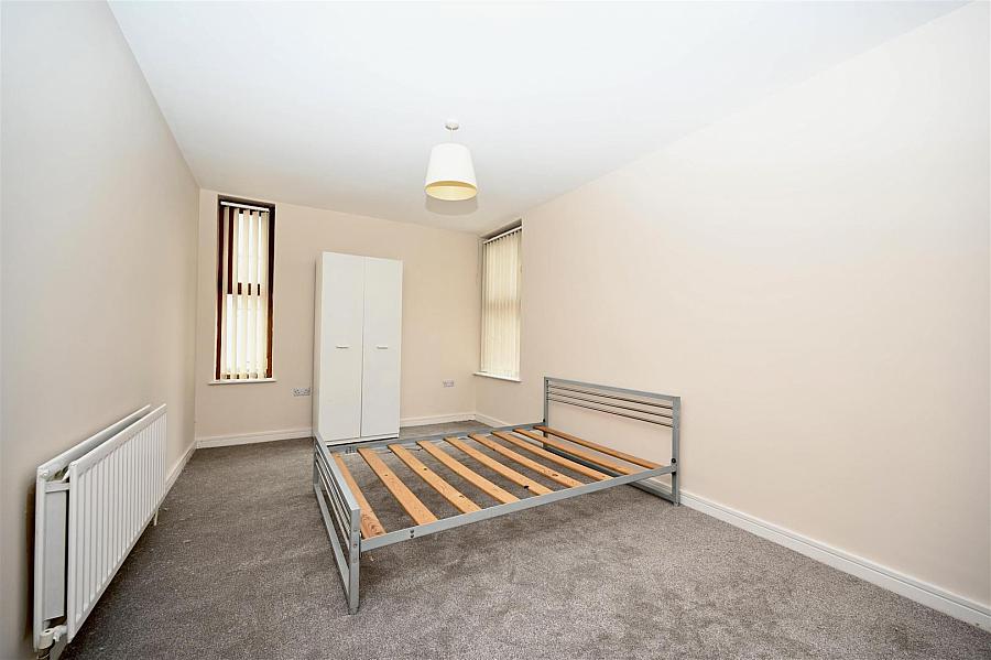 Apt 16 Park View