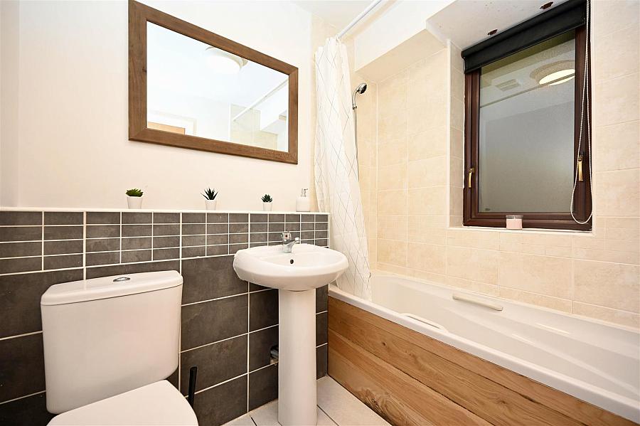 Apt 2 Winter Gardens 34 Alfred Street