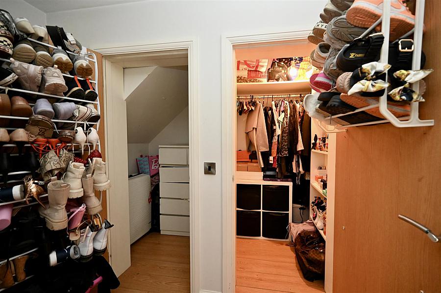 Apt 2, 61 Central Avenue