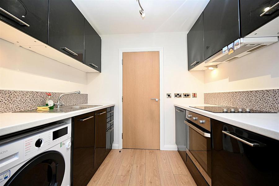 Apt 3, 61 Central Avenue