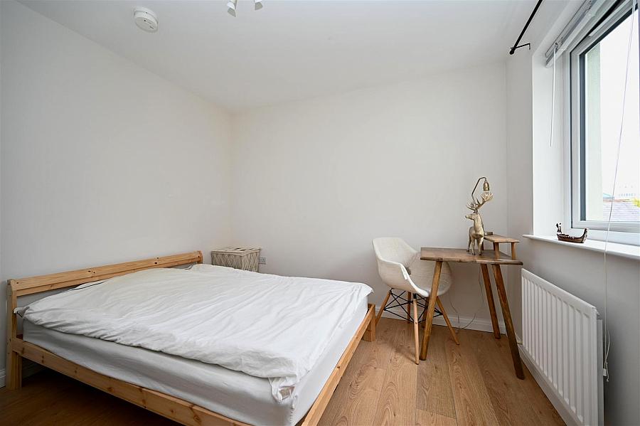 Apt 3, 61 Central Avenue