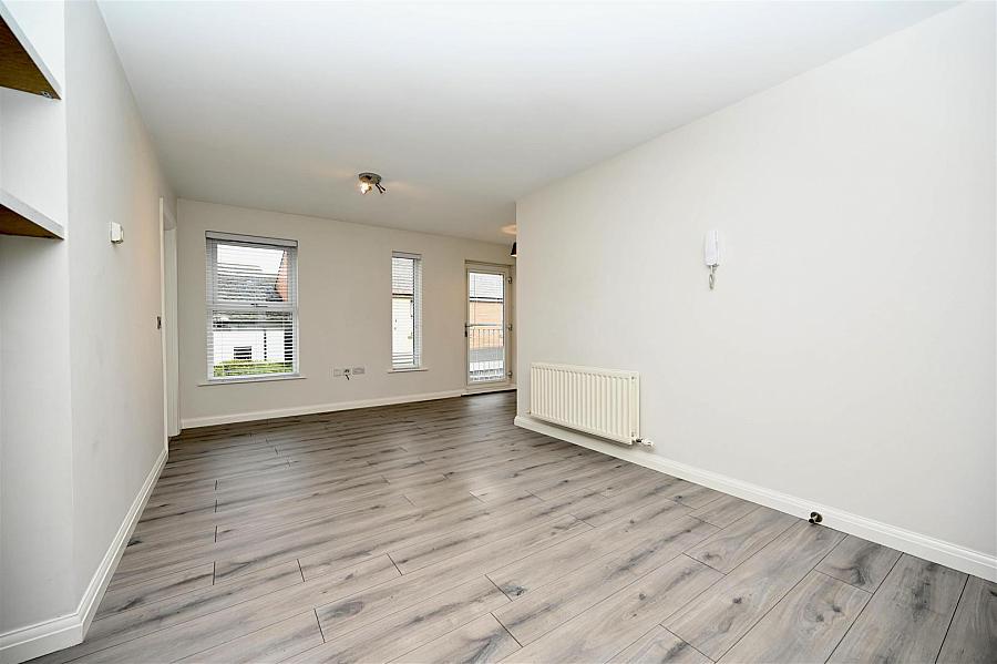 Apt 4, 61 Central Avenue