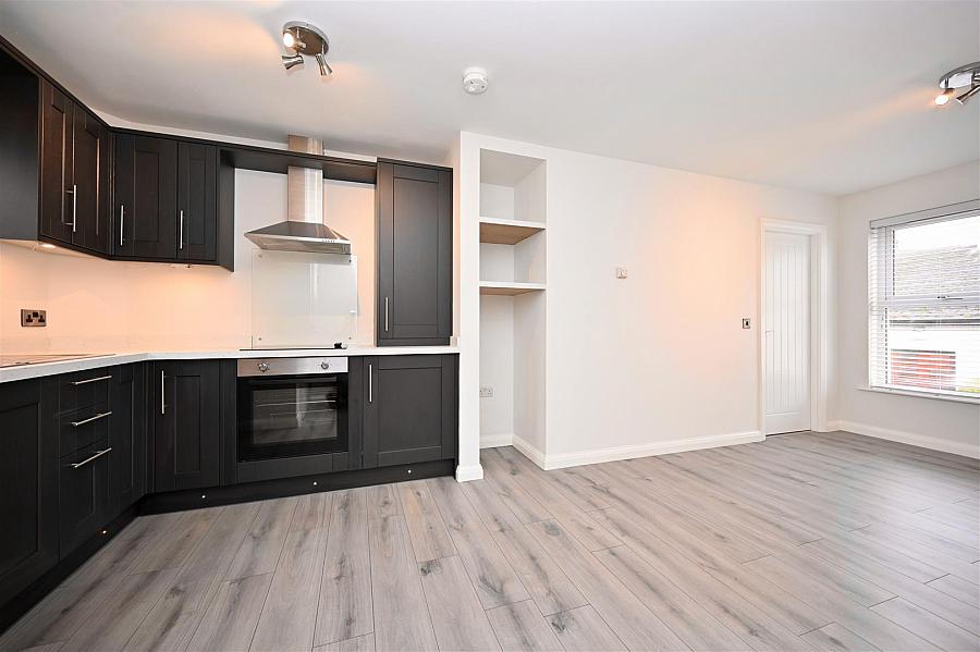 Apt 4, 61 Central Avenue