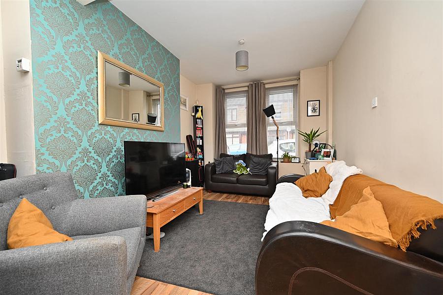 14 Meadowbank Place