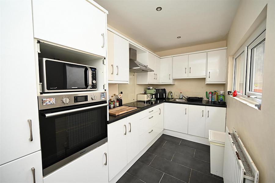 14 Meadowbank Place