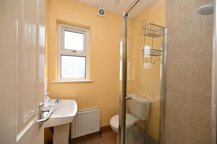 15 Wellington Park Avenue