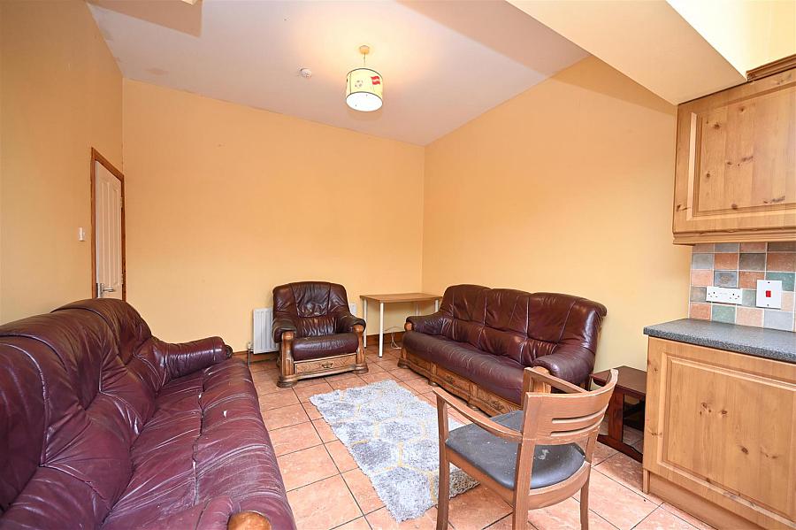 15 Wellington Park Avenue