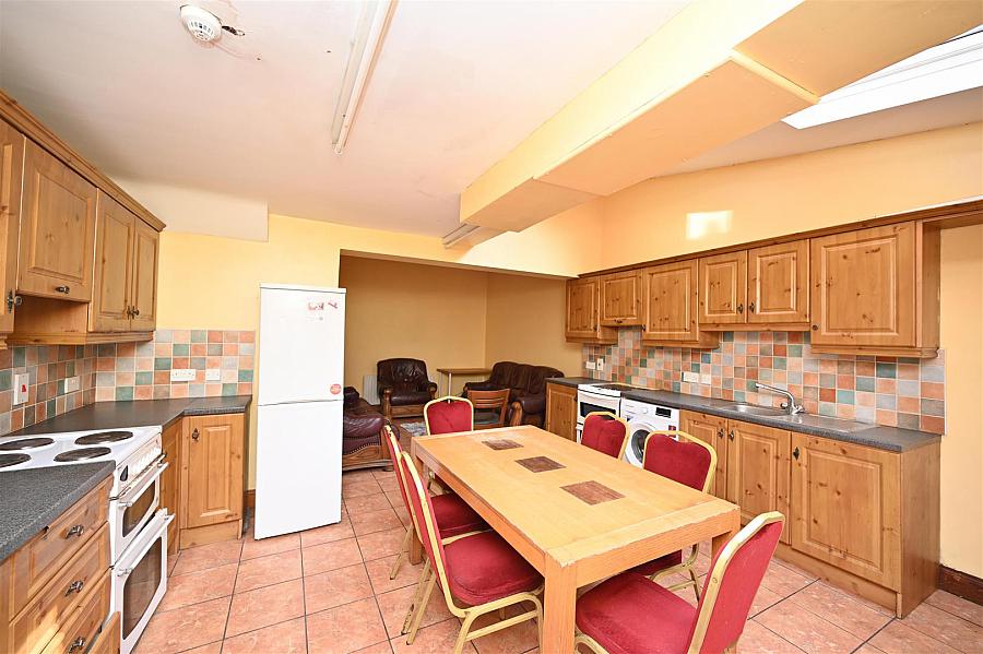 15 Wellington Park Avenue