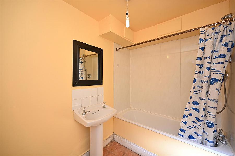 15 Wellington Park Avenue