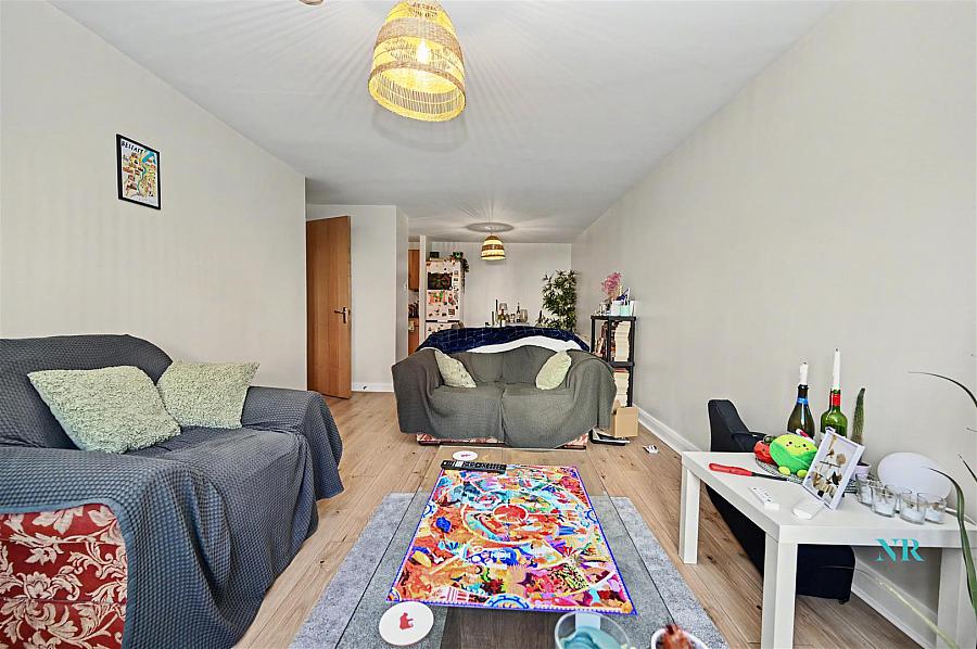 Apt 5 Firmount Building 2 Old Bakers Court