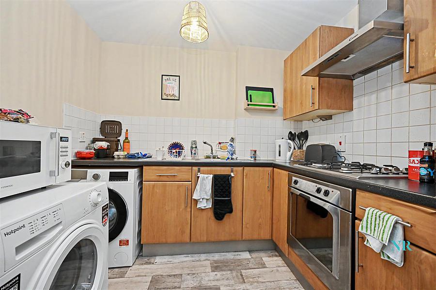 Apt 5 Firmount Building 2 Old Bakers Court